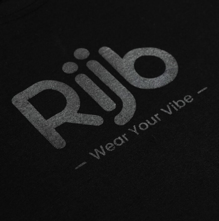 Rijb-front-logo-closeup1-Puff-full